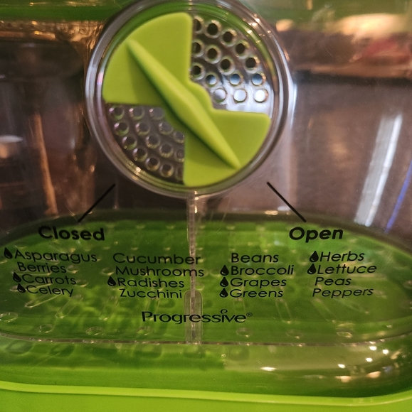 Progressive Vege Moisture Container - Picture 5 of 10